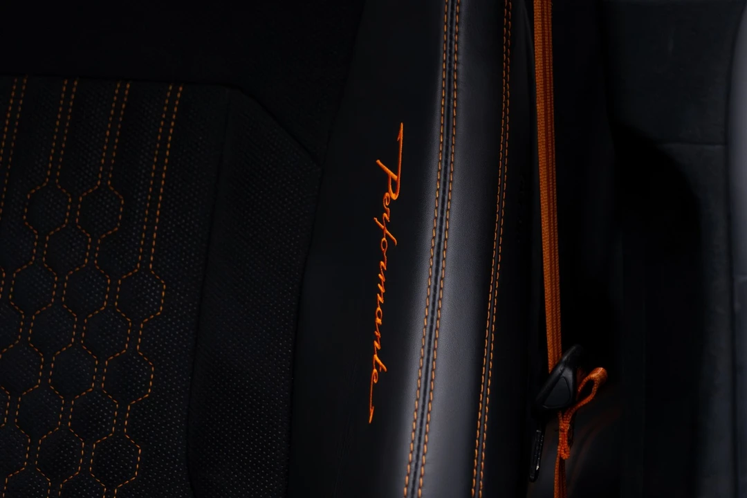2023 Lamborghini Urus Performante - Image 6 of 12