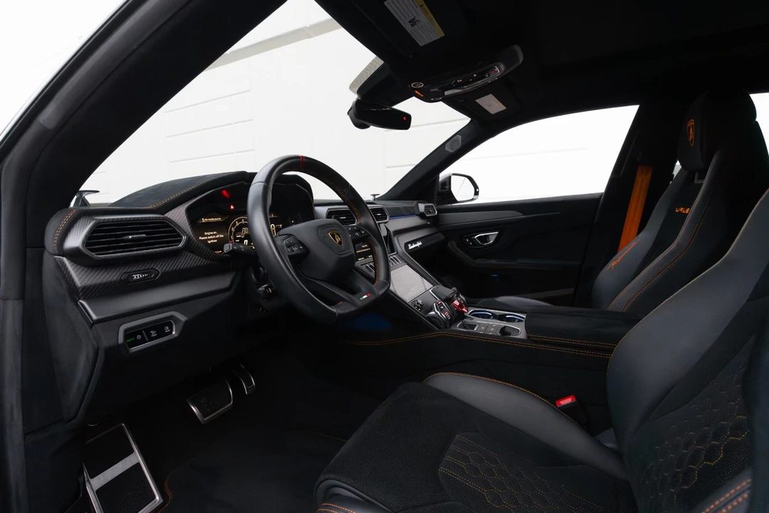 2023 Lamborghini Urus Performante - Image 5 of 12