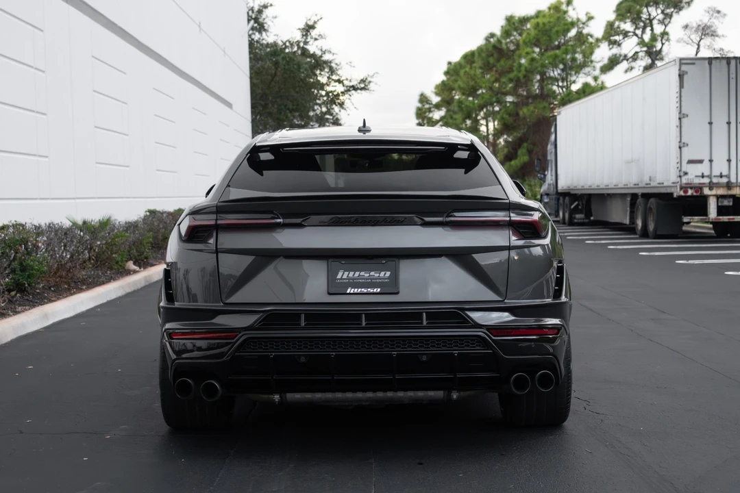 2023 Lamborghini Urus Performante - Image 3 of 12