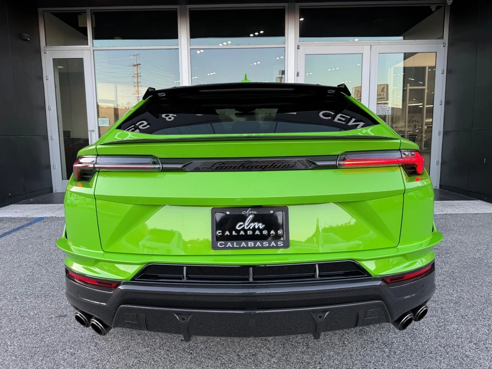 2023 Lamborghini Urus Performante - Image 15 of 21
