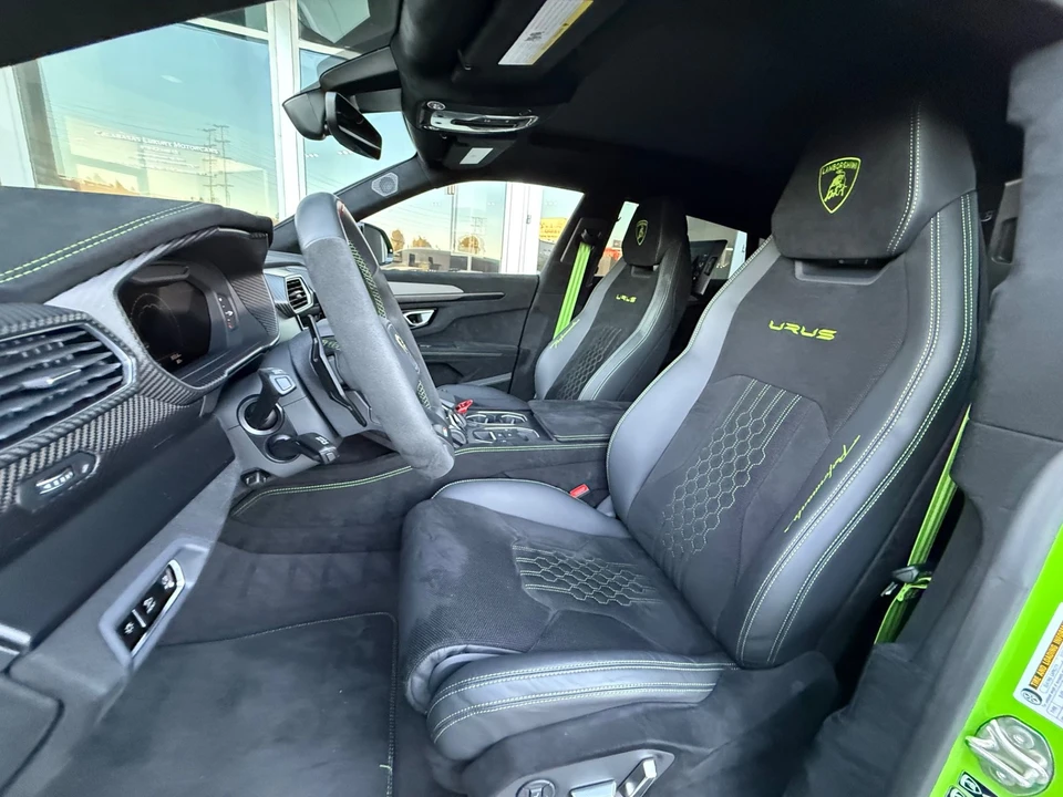 2023 Lamborghini Urus Performante - Image 19 of 21