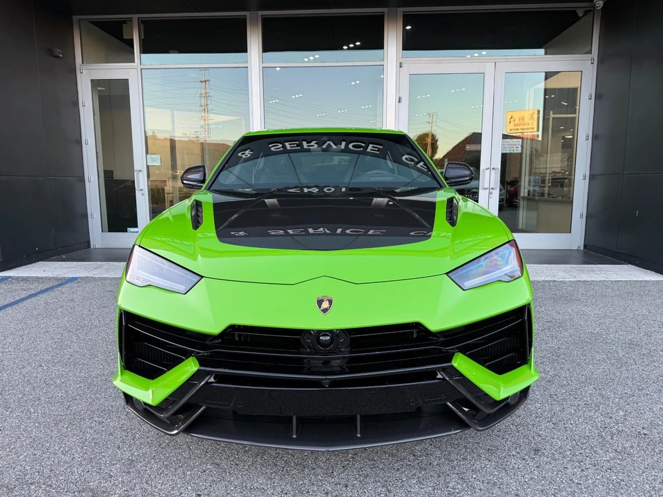 2023 Lamborghini Urus Performante - Image 11 of 21