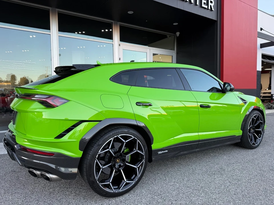 2023 Lamborghini Urus Performante - Image 4 of 21
