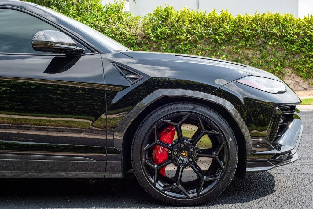 2023 Lamborghini Urus Performante - Image 11 of 12