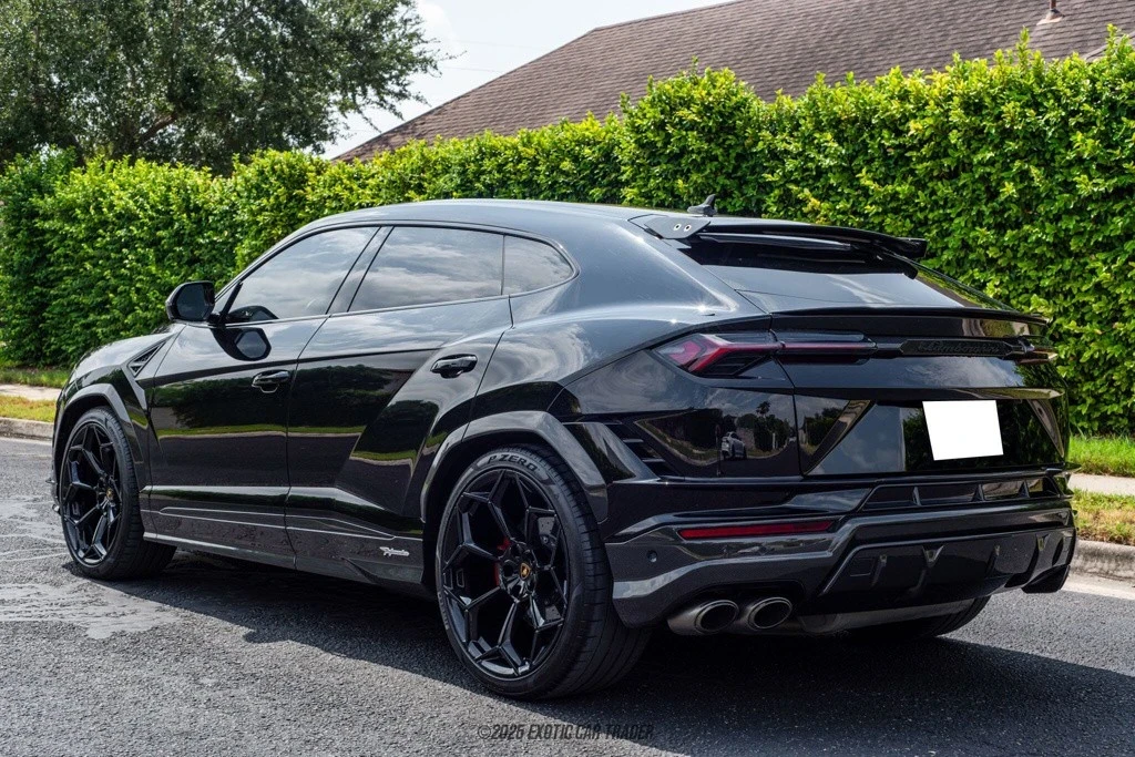2023 Lamborghini Urus Performante - Image 6 of 12