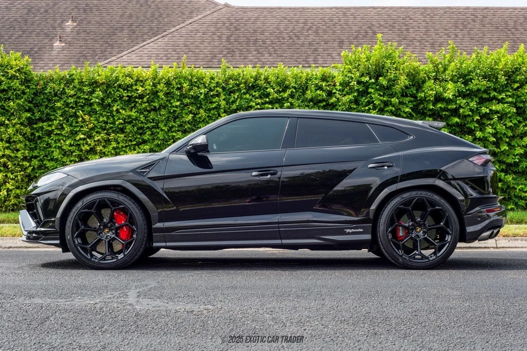 2023 Lamborghini Urus Performante - Image 3 of 12