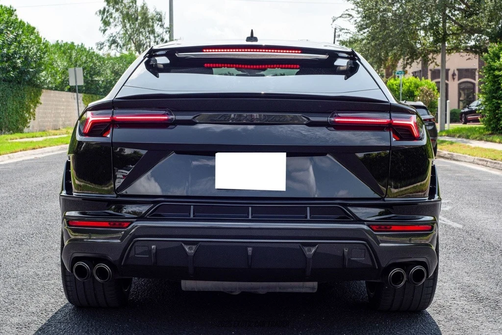 2023 Lamborghini Urus Performante - Image 7 of 12