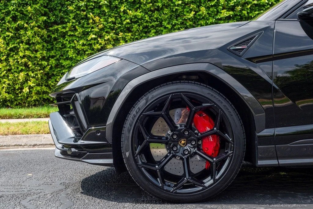 2023 Lamborghini Urus Performante - Image 4 of 12