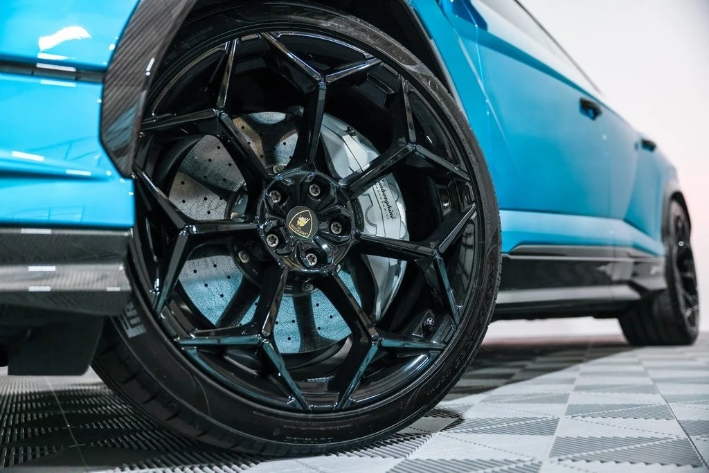 2023 Lamborghini Urus Performante - Image 10 of 21