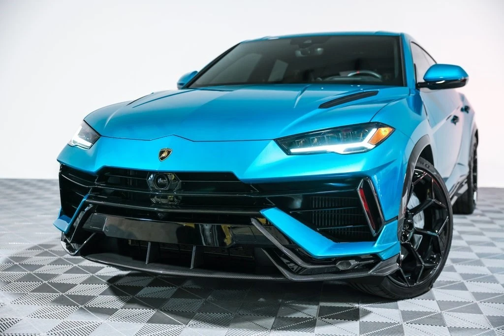 2023 Lamborghini Urus Performante - Image 9 of 21