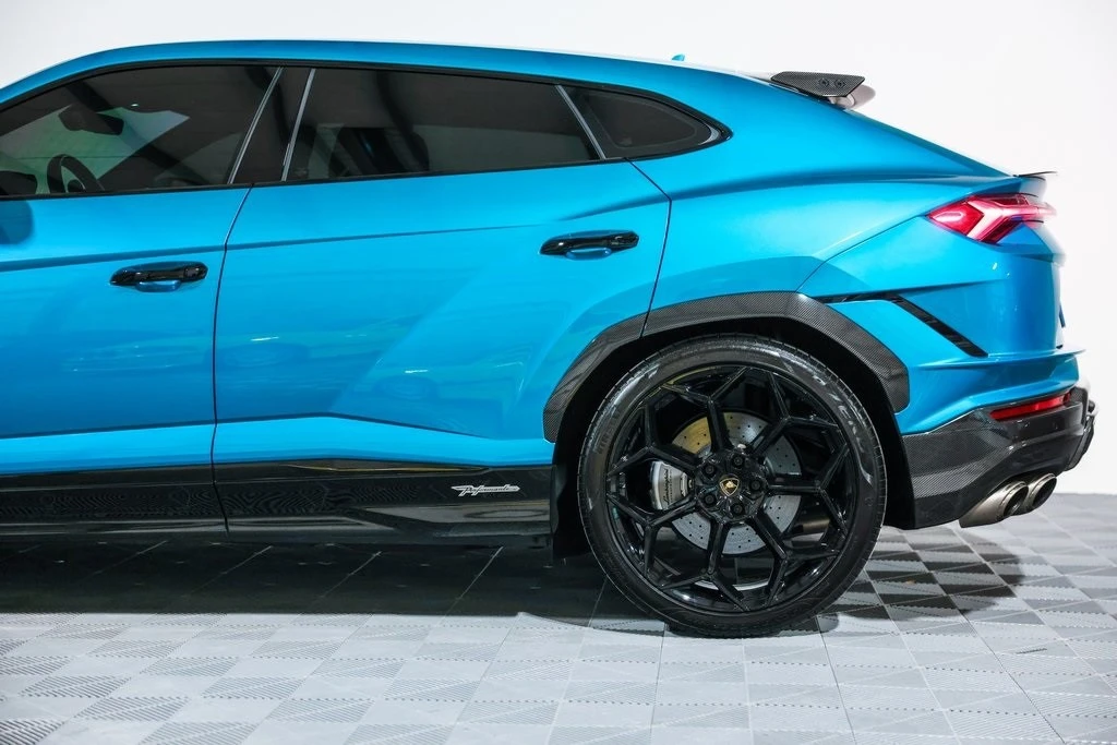 2023 Lamborghini Urus Performante - Image 13 of 21