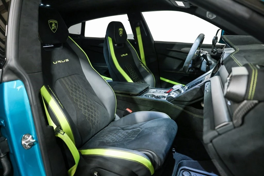 2023 Lamborghini Urus Performante - Image 18 of 21