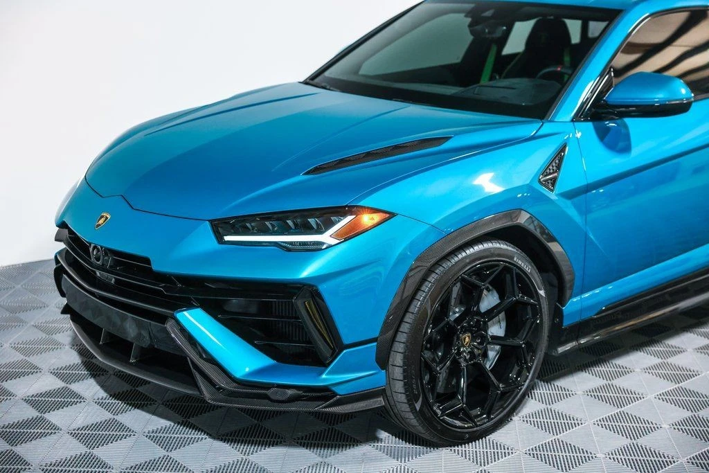 2023 Lamborghini Urus Performante - Image 17 of 21