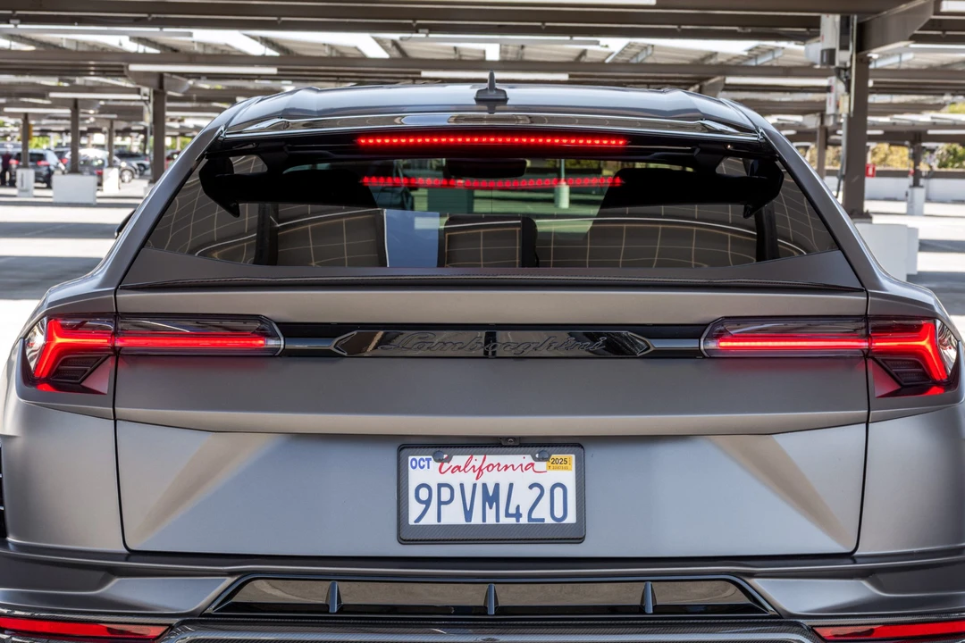 2023 Lamborghini Urus Performante - Image 28 of 31
