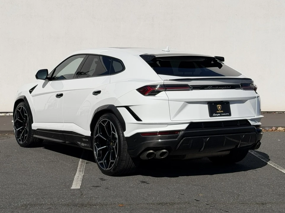2023 Lamborghini Urus Performante - Image 8 of 12