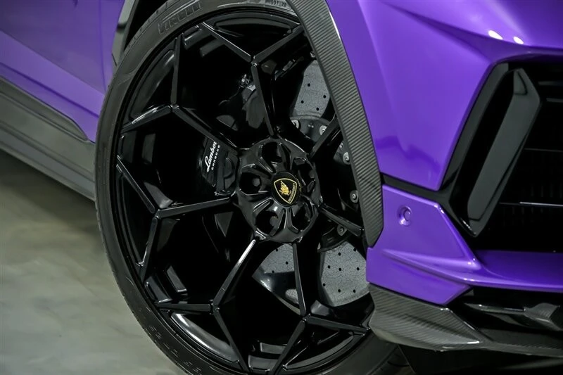 2023 Lamborghini Urus Performante - Image 4 of 21