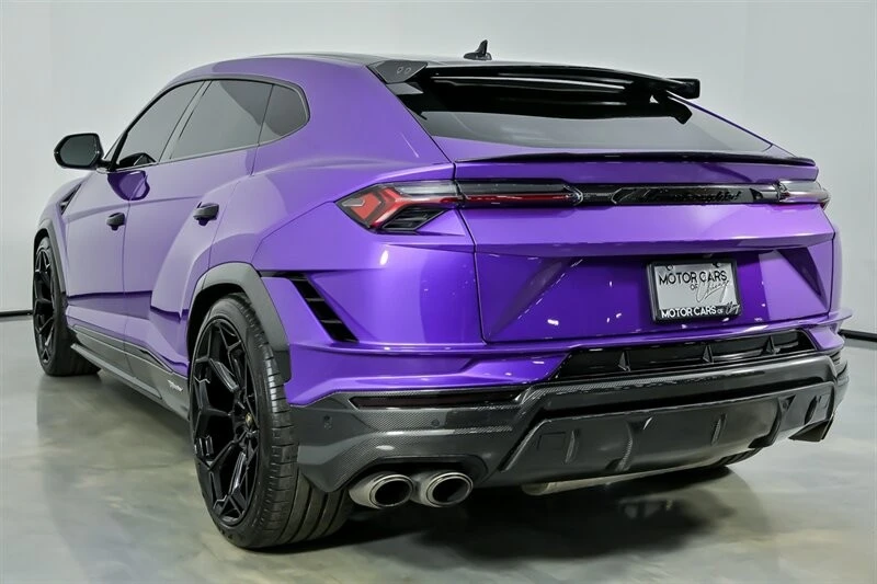 2023 Lamborghini Urus Performante - Image 17 of 21