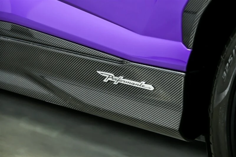2023 Lamborghini Urus Performante - Image 12 of 21