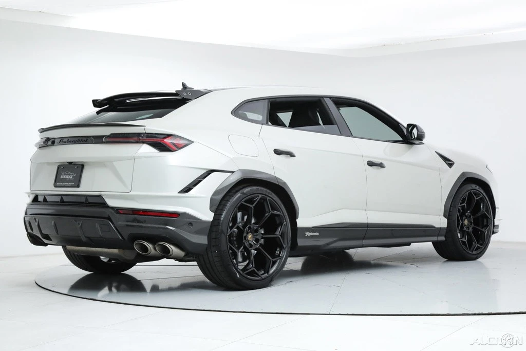 2023 Lamborghini Urus Performante - Image 5 of 21