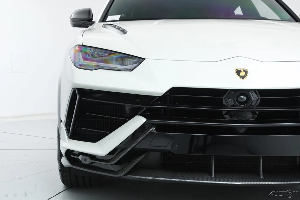 2023 Lamborghini Urus Performante - Image 10 of 21