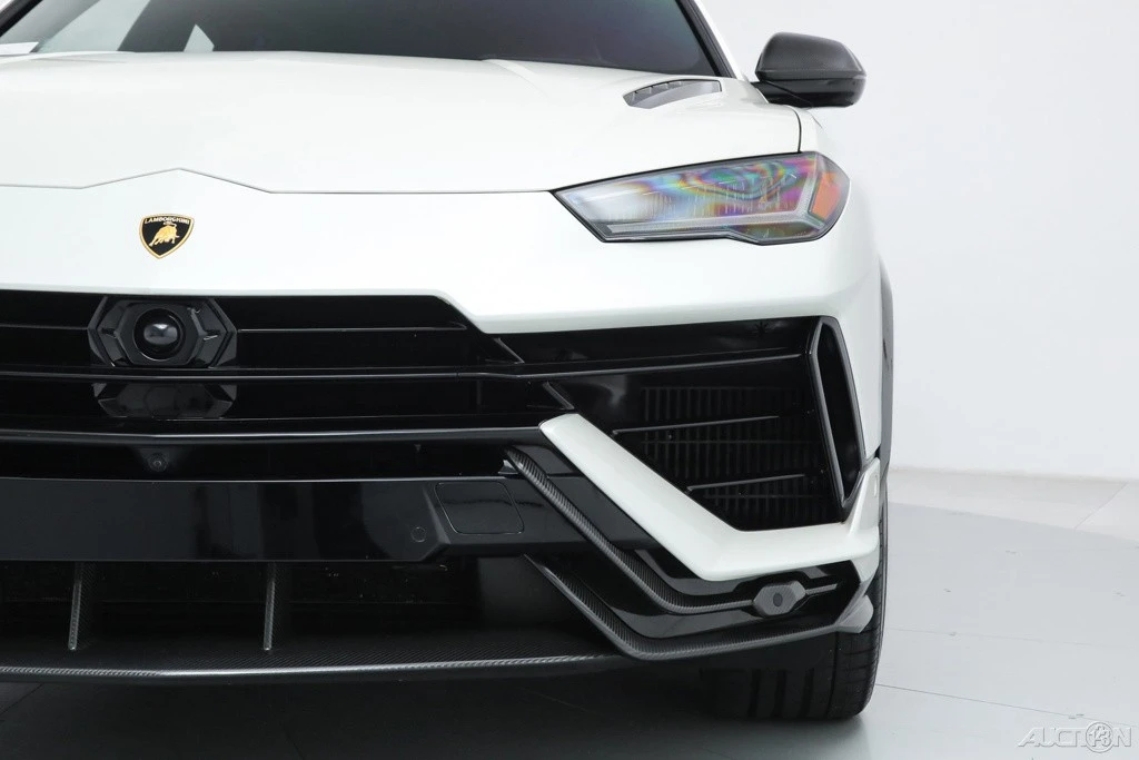 2023 Lamborghini Urus Performante - Image 9 of 21