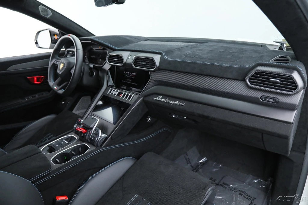 2023 Lamborghini Urus Performante - Image 20 of 21