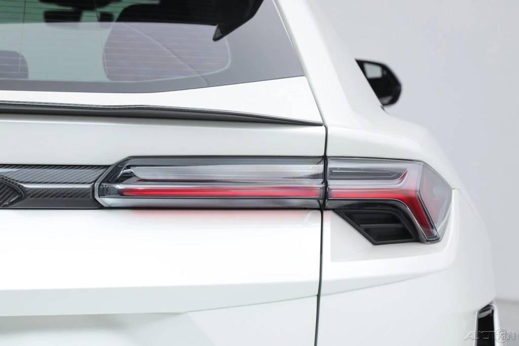 2023 Lamborghini Urus Performante - Image 15 of 21