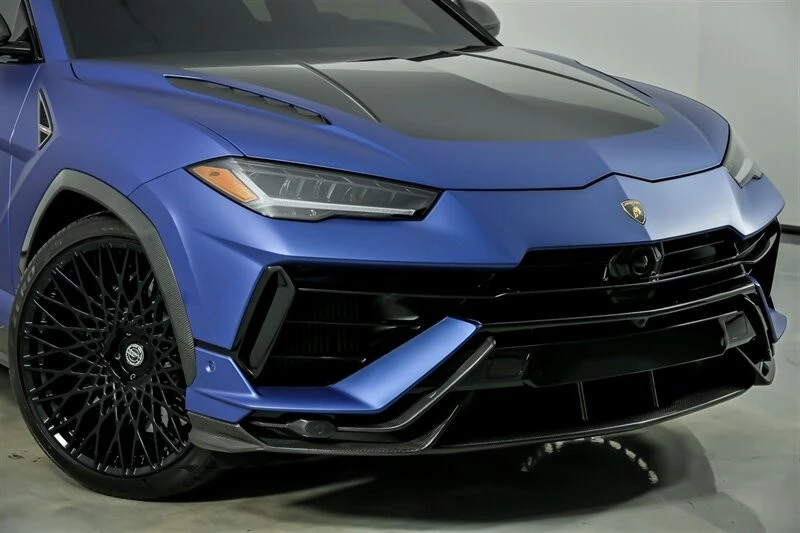 2023 Lamborghini Urus Performante - Image 3 of 21