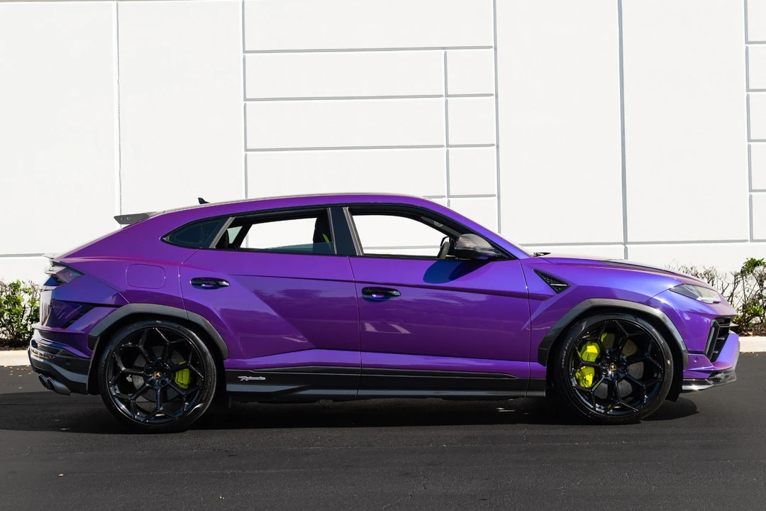 2023 Lamborghini Urus Performante - Image 16 of 21
