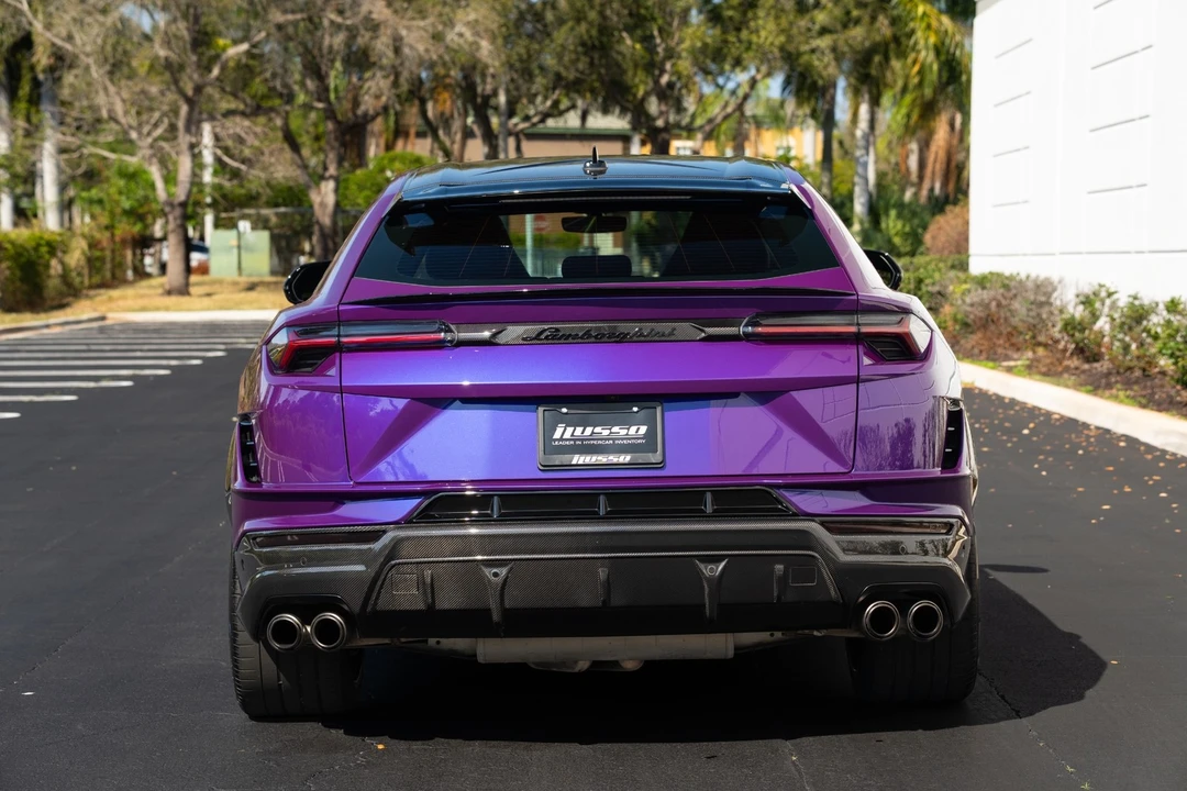 2023 Lamborghini Urus Performante - Image 2 of 21