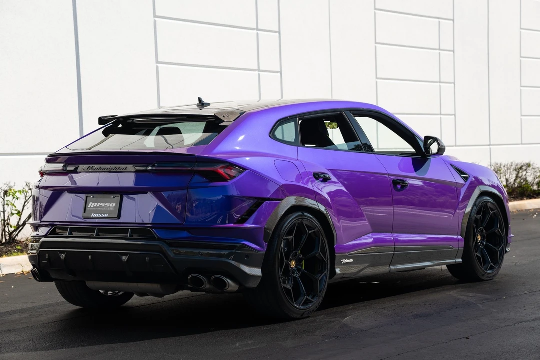 2023 Lamborghini Urus Performante - Image 18 of 21