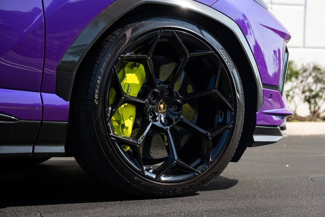 2023 Lamborghini Urus Performante - Image 9 of 21