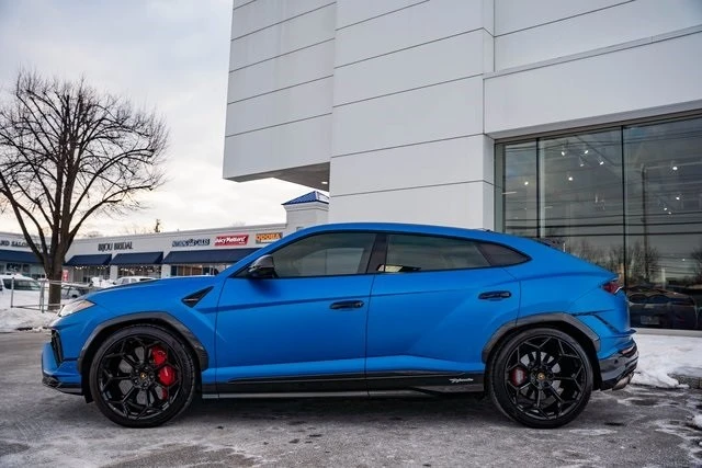 2023 Lamborghini Urus Performante - Image 9 of 12