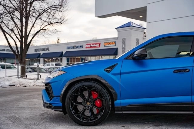2023 Lamborghini Urus Performante - Image 10 of 12