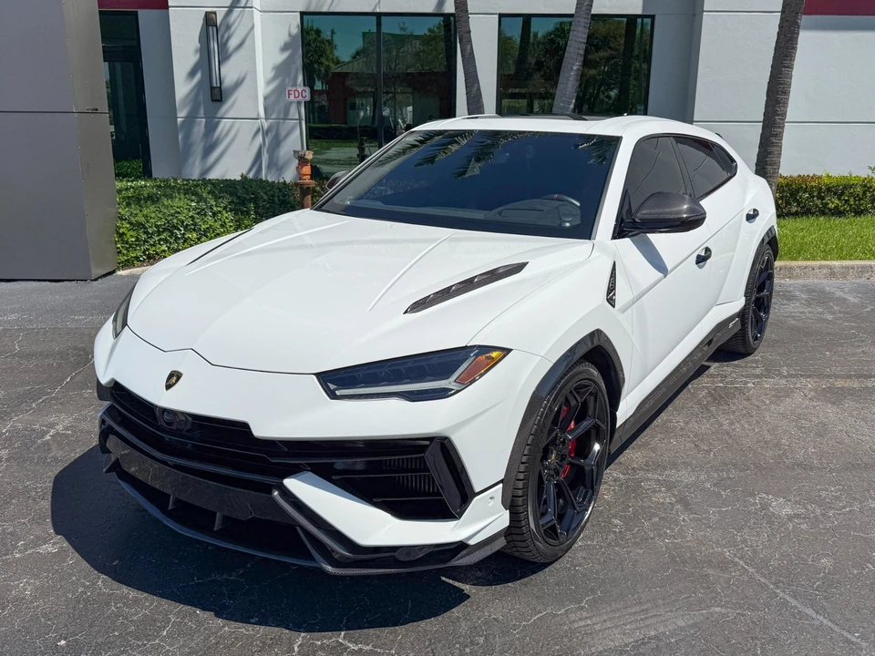 2023 Lamborghini Urus Performante - Image 3 of 31