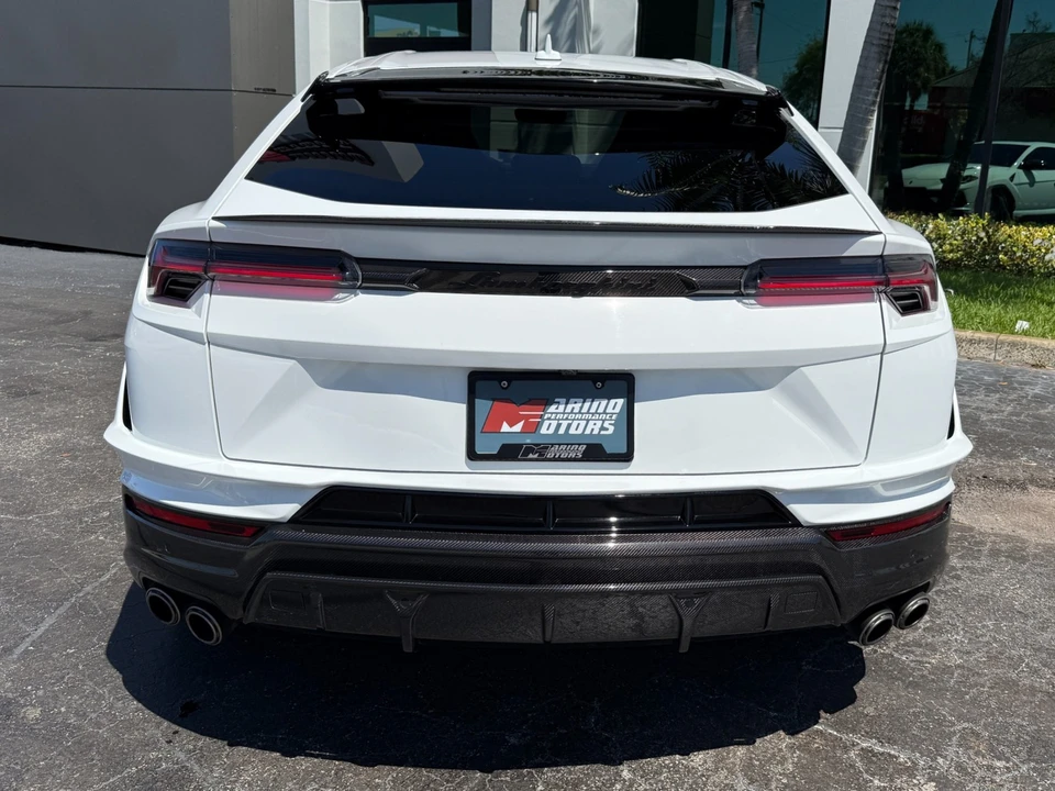 2023 Lamborghini Urus Performante - Image 17 of 21