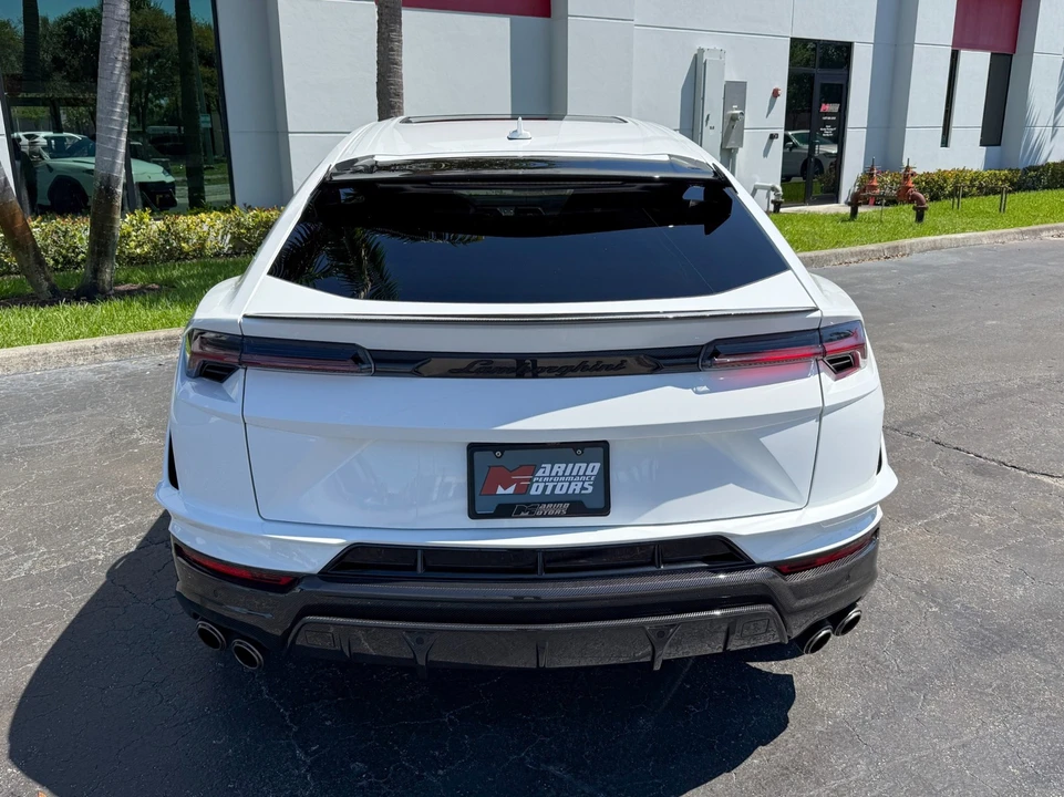 2023 Lamborghini Urus Performante - Image 12 of 31
