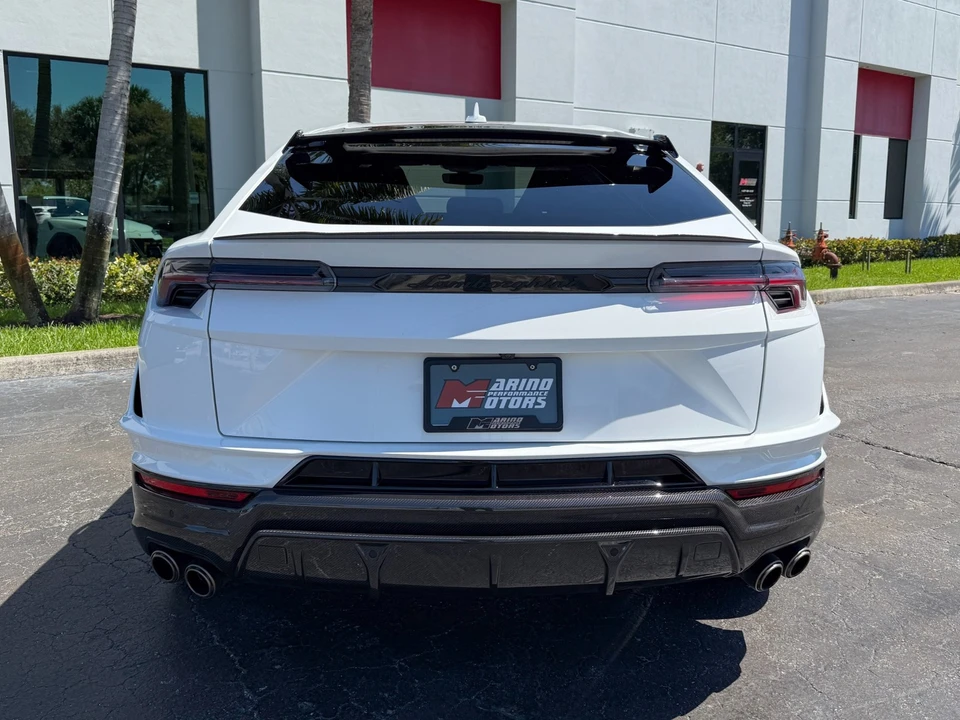 2023 Lamborghini Urus Performante - Image 13 of 21
