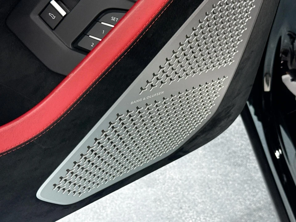 2023 Lamborghini Urus Performante - Image 21 of 31