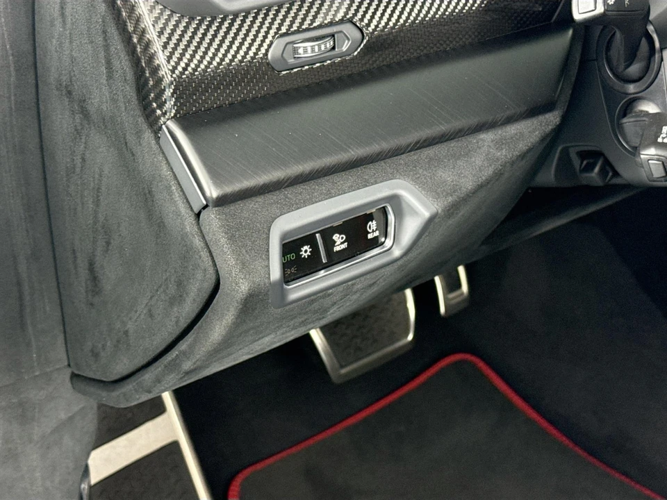 2023 Lamborghini Urus Performante - Image 10 of 31