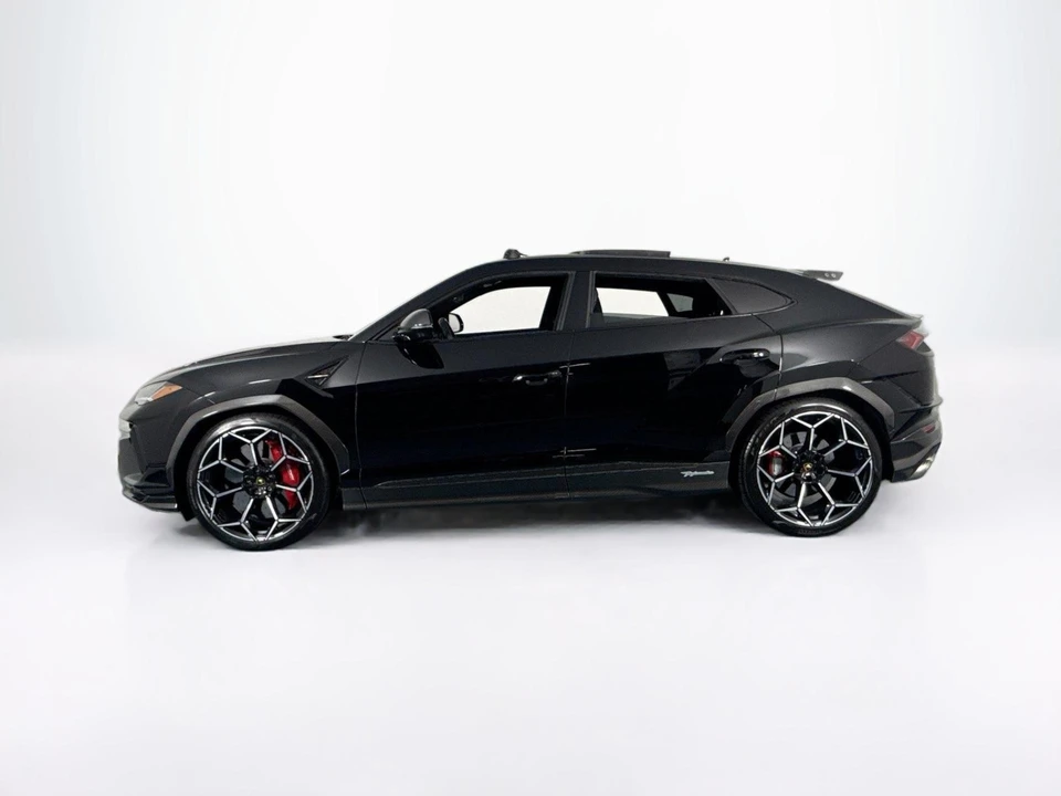 2023 Lamborghini Urus Performante - Image 8 of 31
