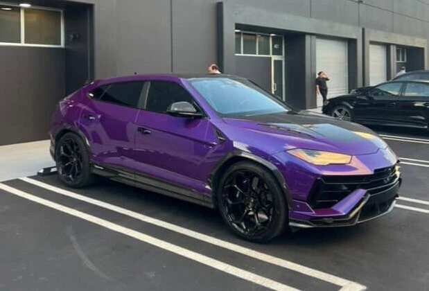 2023 Lamborghini Urus Performante - Image 4 of 12