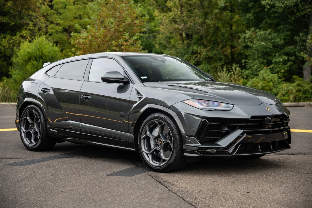 2023 Lamborghini Urus Performante - Image 8 of 31