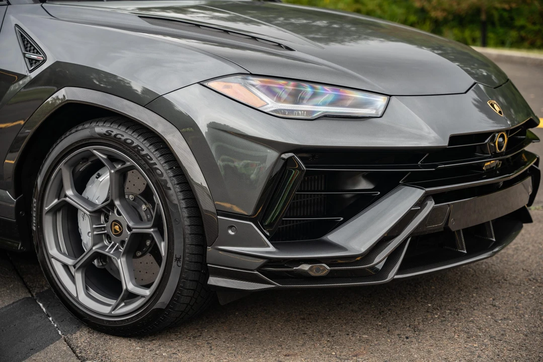 2023 Lamborghini Urus Performante - Image 26 of 31