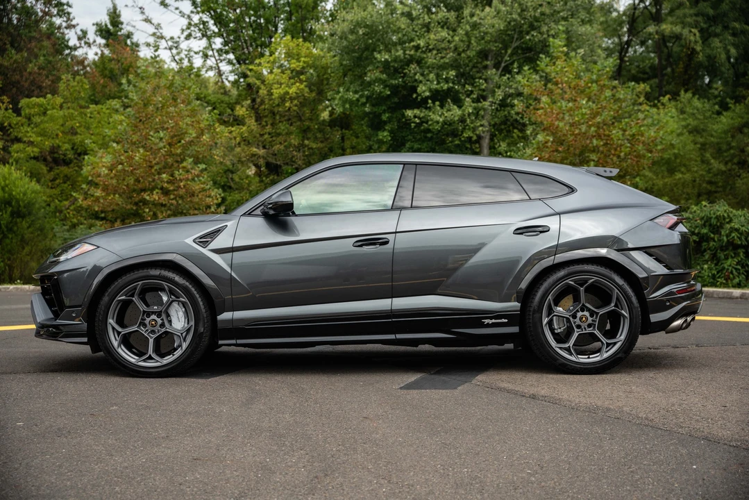2023 Lamborghini Urus Performante - Image 20 of 31