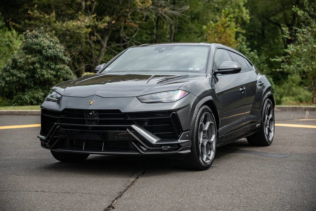 2023 Lamborghini Urus Performante - Image 4 of 31