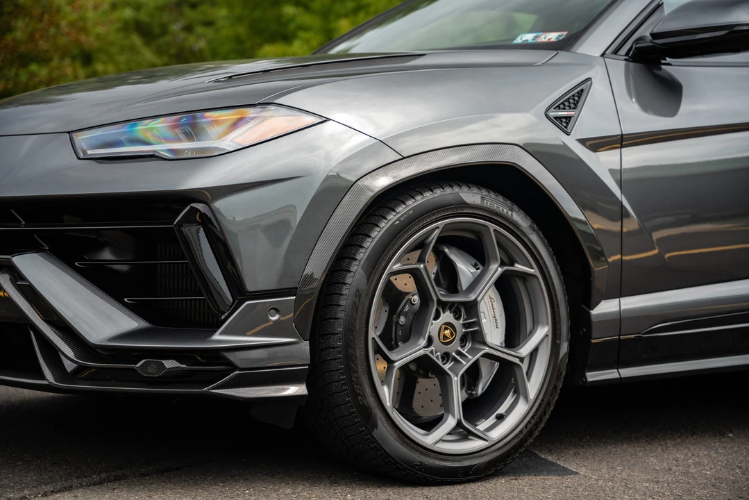 2023 Lamborghini Urus Performante - Image 23 of 31