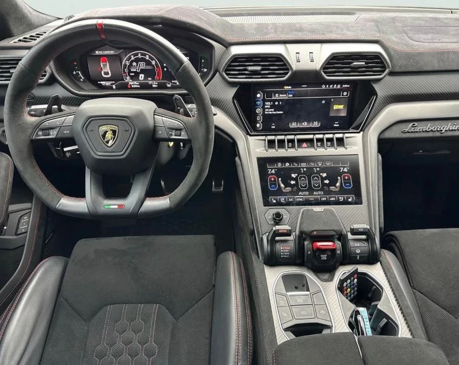 2023 Lamborghini Urus Performante - Image 4 of 4