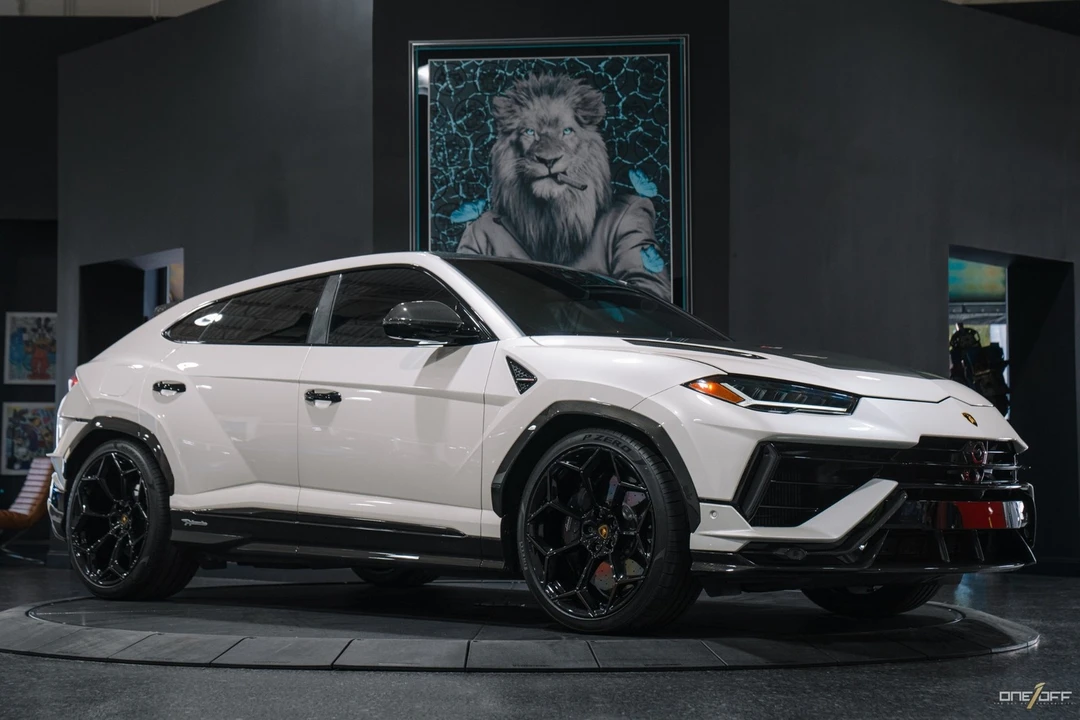 2023 Lamborghini Urus Performante - Image 5 of 12