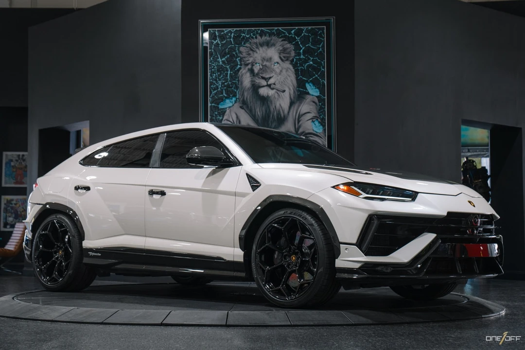 2023 Lamborghini Urus Performante - Image 5 of 12